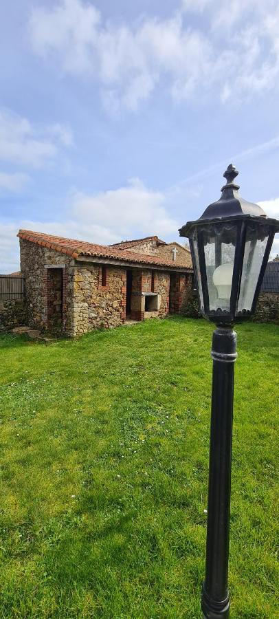 L'Ange Gite De Groupe Proche Du Puy Du Fou Sevremont Exterior foto