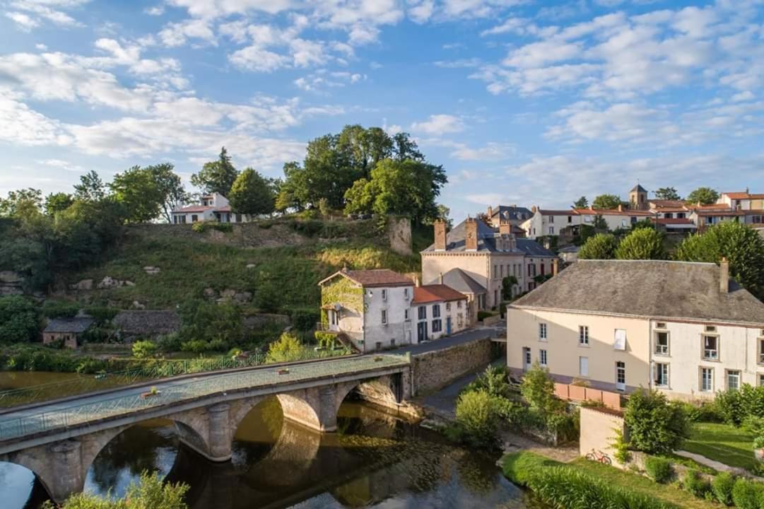 L'Ange Gite De Groupe Proche Du Puy Du Fou Sevremont Exterior foto